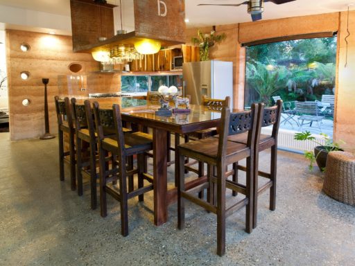 Eco Villa Mt Beauty kitchen dinner luxury accommodation Tawonga