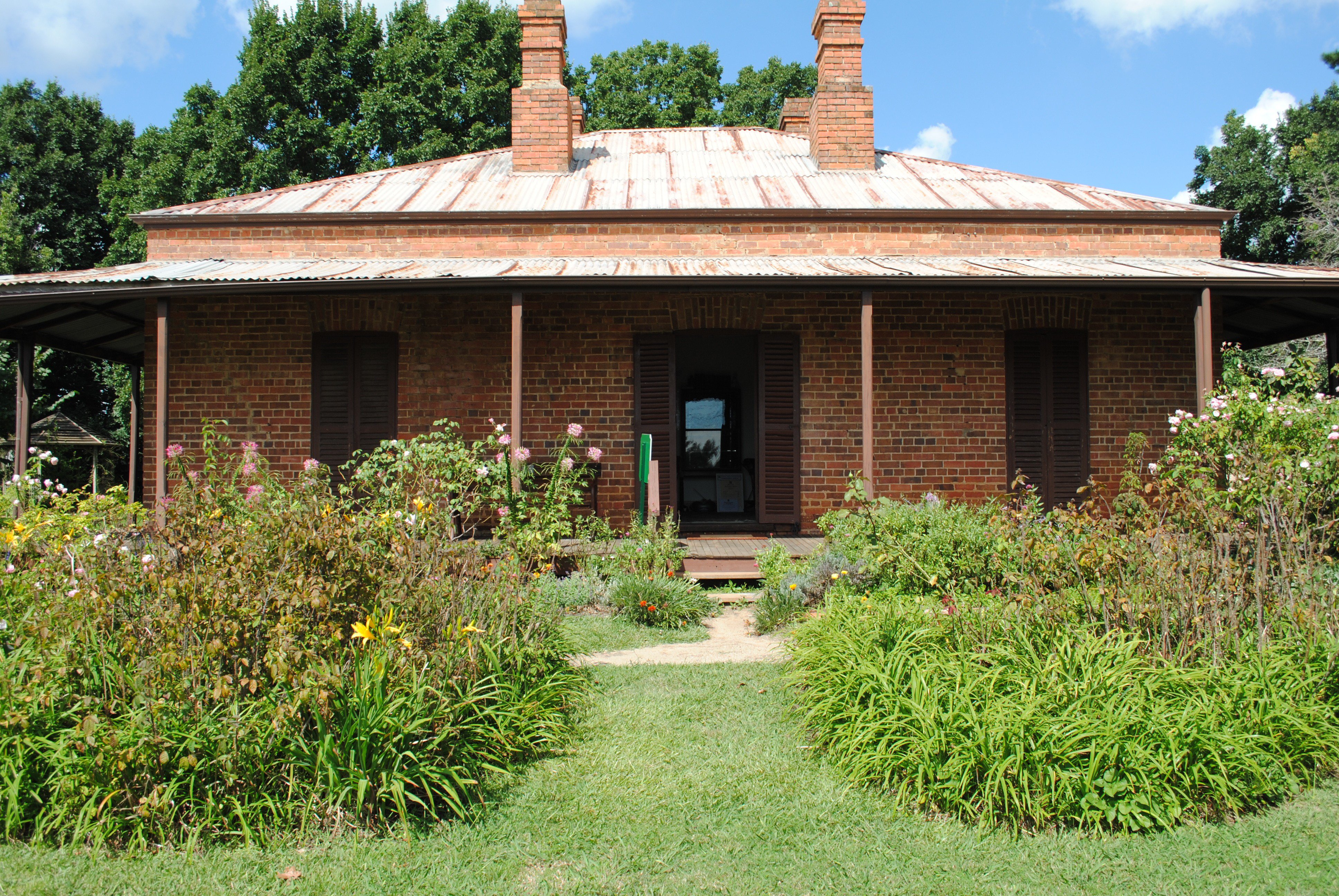 Lake View House