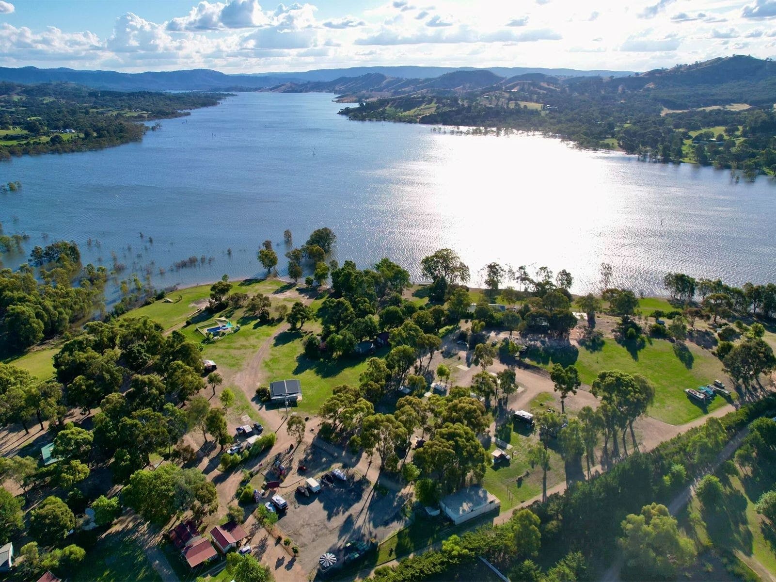 Lakeside Mansfield Caravan Park Victoria's High Country
